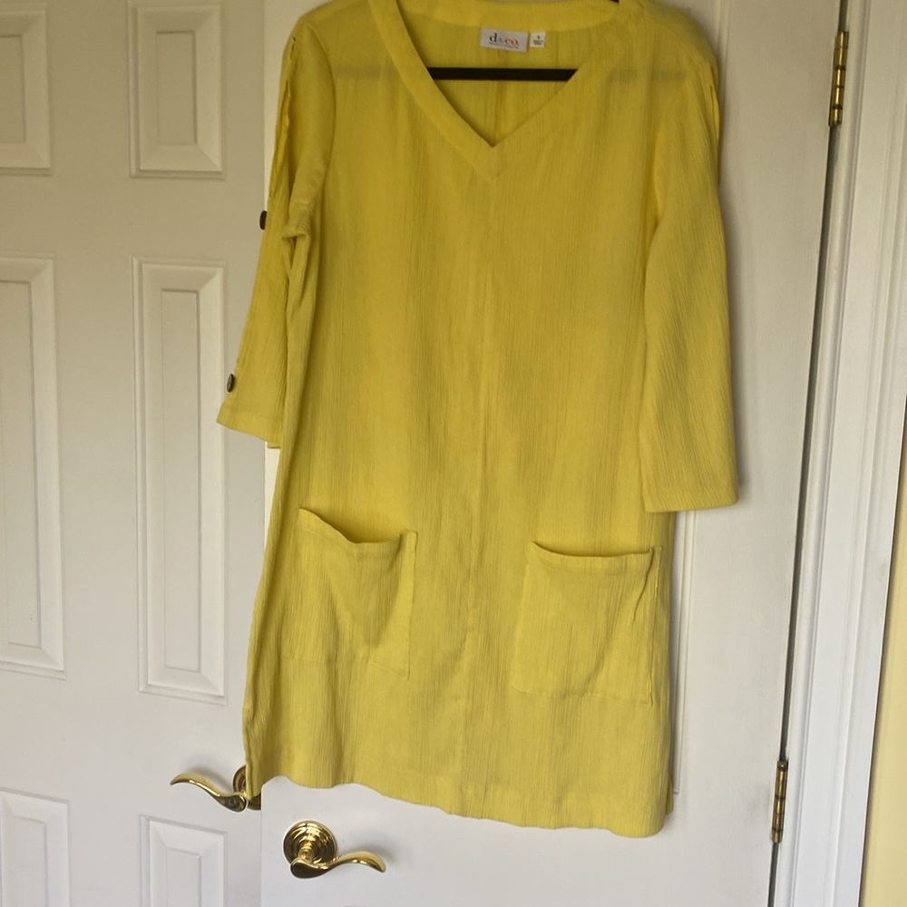 Woman’s dress size s.